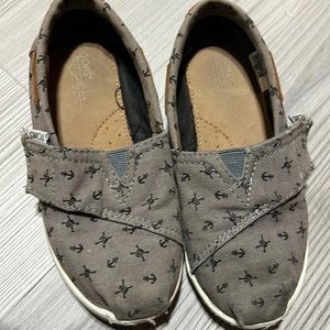 Tom’s slip on shoes